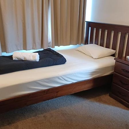 Homestay Family Room, Near The City Center Christchurch Dış mekan fotoğraf