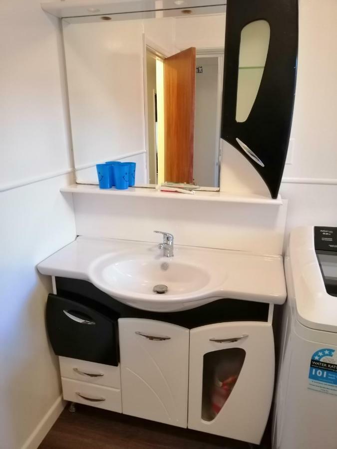 Homestay Family Room, Near The City Center Christchurch Dış mekan fotoğraf